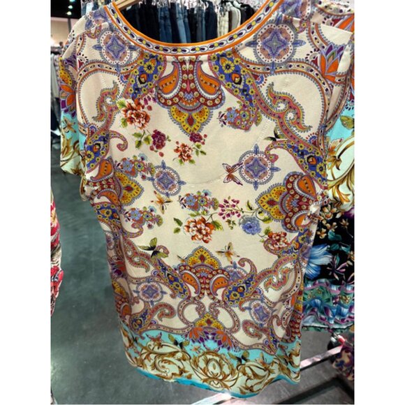 Johnny Was Janie Favorite Scroll Tee Short Sleeve V Neck Shirt White Gold Top NW - Picture 10 of 10